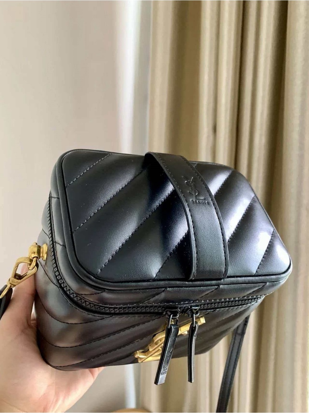 💕YSL Black Beauty Leather Makeup Box with 2 Chains - Picture 2 of 5
